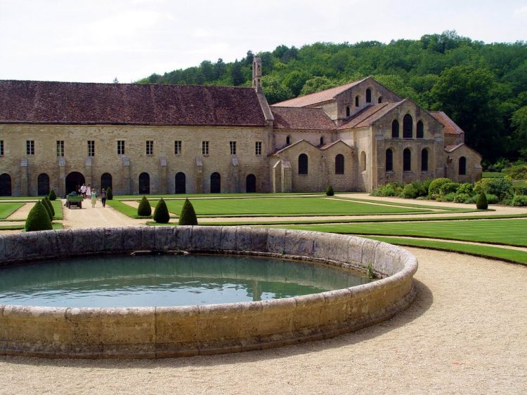 View at the abbey Fontenay