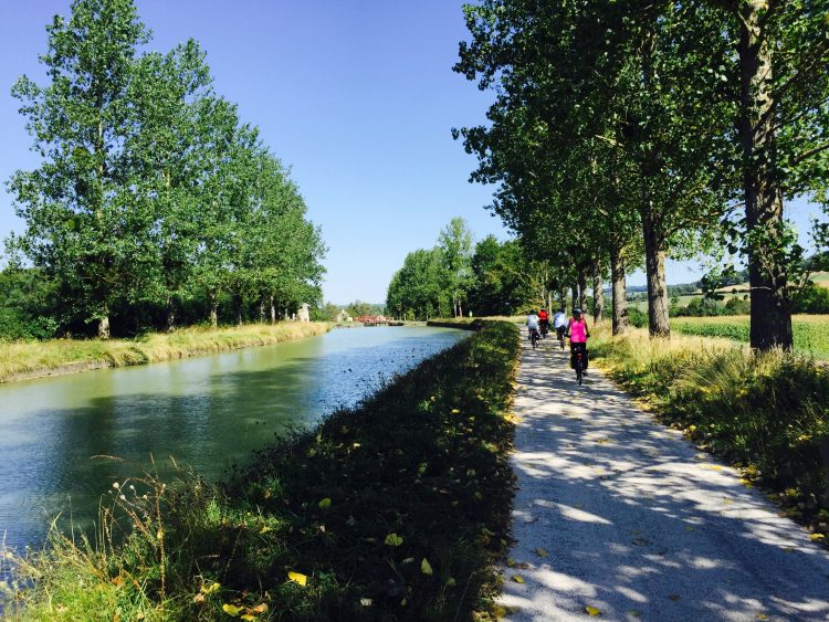 Radfahrer am Canal de Borgogne