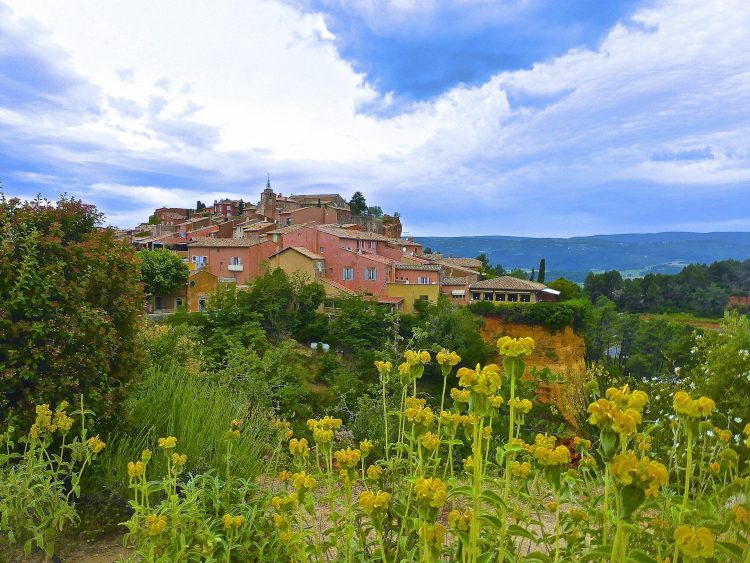 Blick auf Roussillon