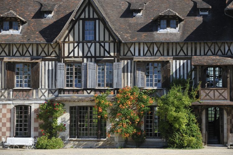 Timbered houses on the Véloscénie